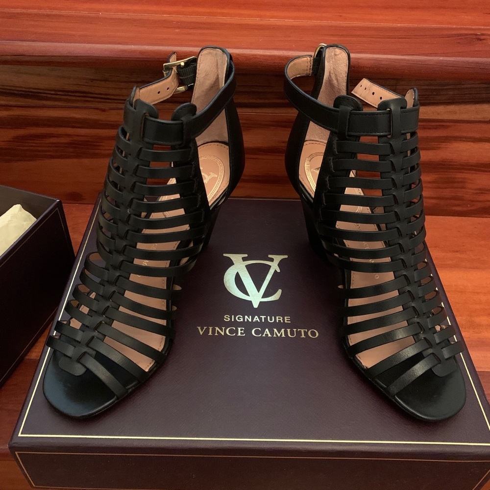 Vince Camuto Black Vi-Greta Heels